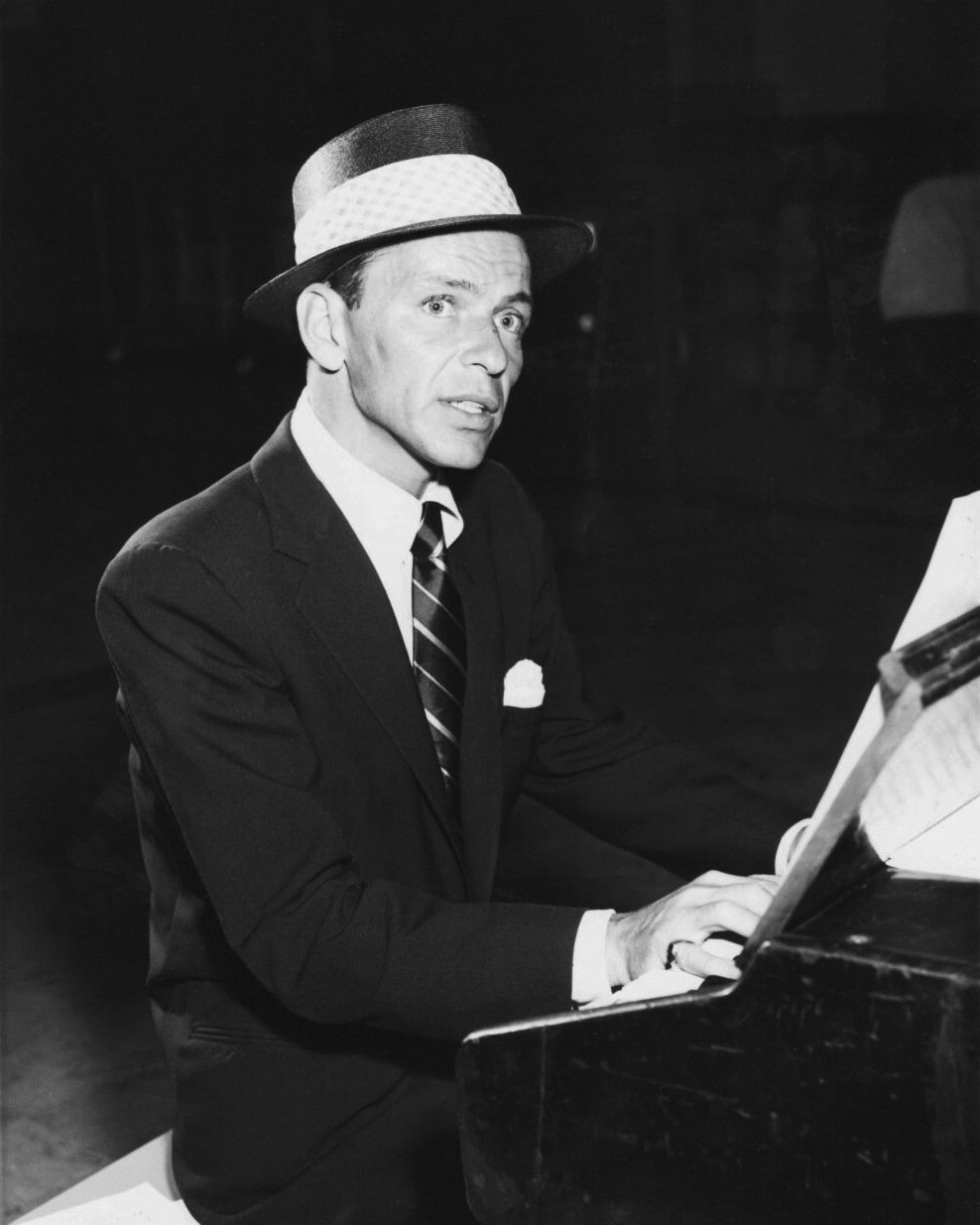 The Fantastic Story of One of the Greatest Artists: Frank Sinatra